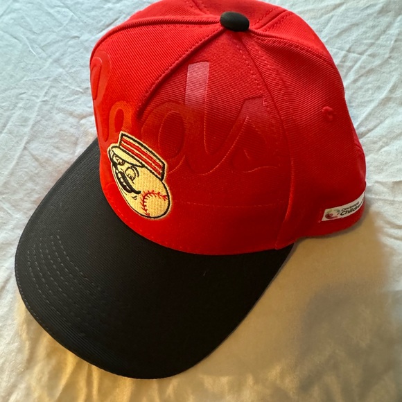 Cincinnati Reds (red legs) baseball cap. New. - Picture 4 of 10